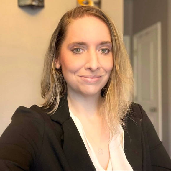 Meet your Posher, Ashley - Picture 1 of 1